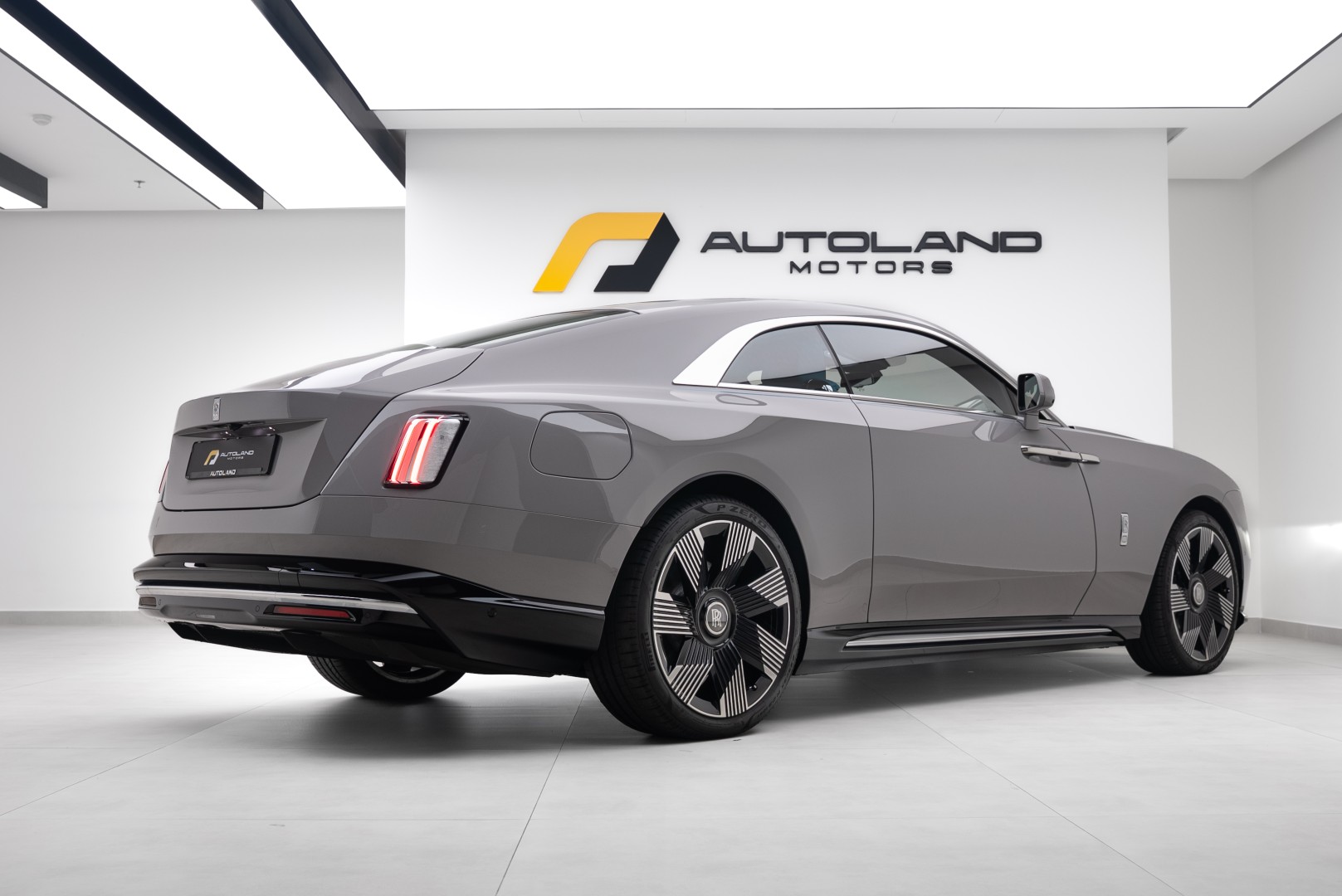 2025 ROLLS ROYCE SPECTRE  FULL OPTION